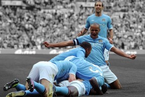 开云官网-世界杯常规赛对决在即！金州勇士演练定位球，明尼苏达森林狼密集防守应对